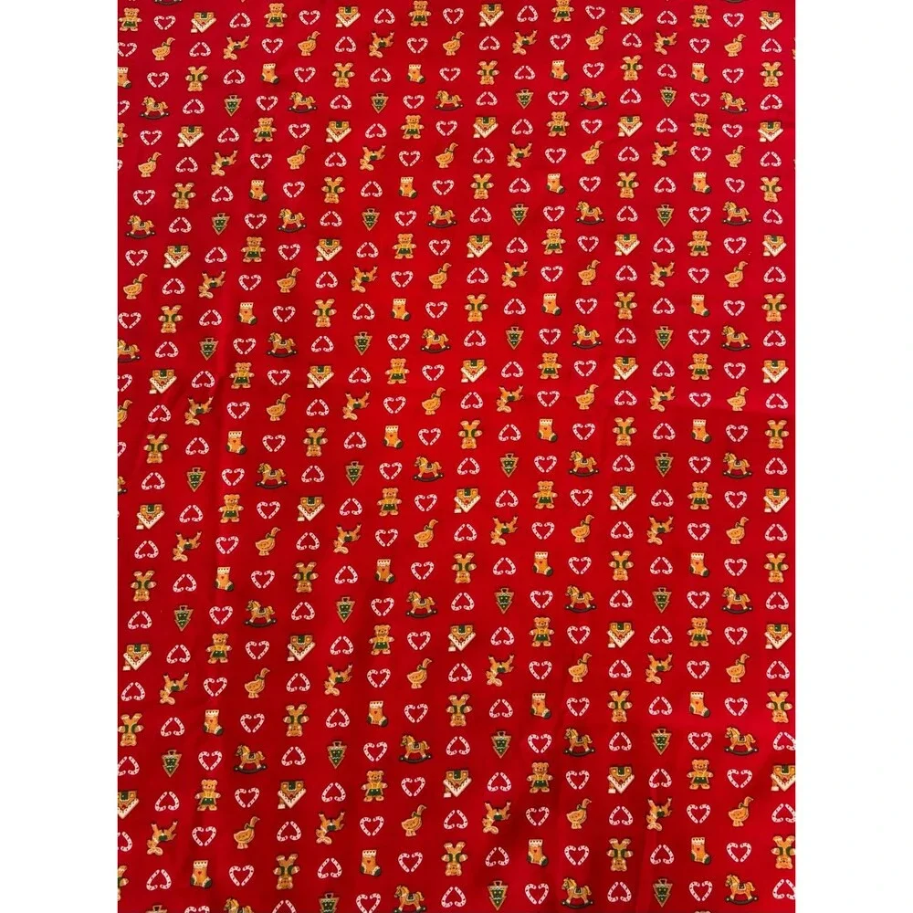 Vintage Christmas Red Gingerbread Toys Hearts Cotton Fabric 108